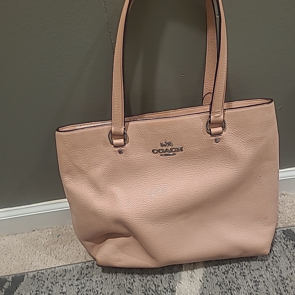 Coach Pebbled Leather Tote Bag in Blush Pink Read!!!
